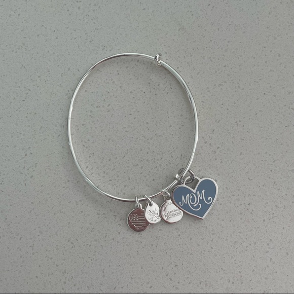 brand new Alex and Ani ‘MOM’ bracelet - Picture 3 of 3